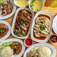 ยูตะ ข้าวขาหมู-ข้าวมันไก่สิงคโปร์