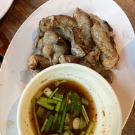 ส้มตำลาว ไก่บ้านย่างเขาสวนกวาง