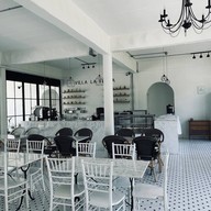 Villa La Flora kaeng Kra Chan