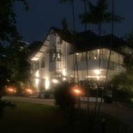 Benjarong Baan Dusit Thani