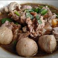 ร้าน น้องโปรย ก๋วยเตี๋ยวหมู🐷