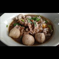 ร้าน น้องโปรย ก๋วยเตี๋ยวหมู🐷