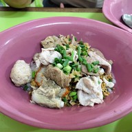 เมนูของร้าน ก๋วยเตี๋ยวเจ๊เช็ง