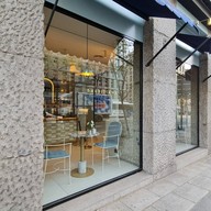 บรรยากาศ Balbisiana Genova