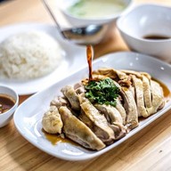 ยูตะ ข้าวขาหมู-ข้าวมันไก่สิงคโปร์