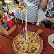 เมนูของร้าน Pizza cafe de lap lae