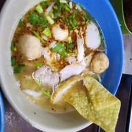 เมนูของร้าน เฮียบ๊วย ก๋วยเตี๋ยวหมูโบราณ (ห่อใบตอง)