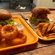 Homeless Burger Suthep