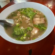 ก๋วยจั๊บตรอกโรงหมูเจ้าเก่า