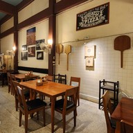 บรรยากาศ Long Jim New York Pizza