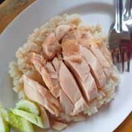 แดนข้าวมันไก่ สาขาสันทรายสายเก่าเยื้องปั๊มPT