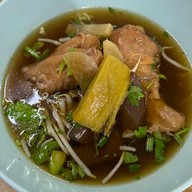 เมนูของร้าน เมืองกรุง ก๋วยเตี๋ยวไก่มะระ วังหิน