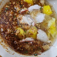 ผัดไทยลุงเคน ข้าวขาหมู หอยทอด ขนมผักกาด ก๋วยเตี๋ยวหมู