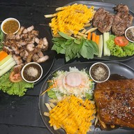 นี่ไงร้านกินเต็ก