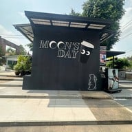 MOON’S DAY นาคนิวาศ