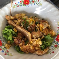 ก๋วยเตี๋ยวคั่วไก่ สวนมะลิ (เจ๊เค็ง เจ๊งิ้ม) ลำลูกกา