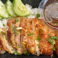 ข้าวไก่ย่างคลุกฝุ่น Milk home made