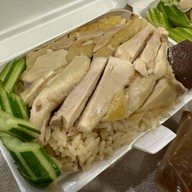 ข้าวมันไก่สดใสปริ๊งปริ๊ง ติวานนท์