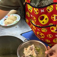 ข้าวมันไก่สดใสปริ๊งปริ๊ง ติวานนท์