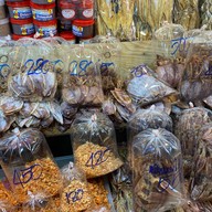 ตลาดร้อยเสา