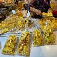 ตลาดร้อยเสา
