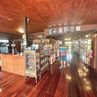 เรือนช้าง ร้านอาหารและคาเฟ่