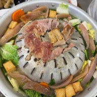 ตั้งเตาหมูทะ