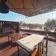 เรือนช้าง ร้านอาหารและคาเฟ่