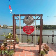 เรือนช้าง ร้านอาหารและคาเฟ่