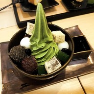 Kyo Roll En แฟชั่นไอส์แลนด์