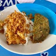 แชมป์ข้าวหมูทอด สูตรนายเบียร์ พัทยา พัทยา