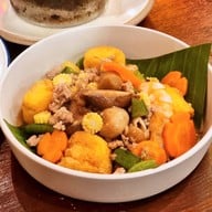 อบอวล ประชาชื่น