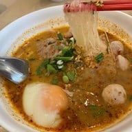 ก๋วยเตี๋ยวเตาถ่านออนเซ็น อารีย์
