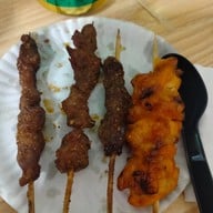 ร้านขอพรหม่าล่า 乐口福餐馆 (ถนนสีขาว)