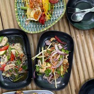 ยำแซ่บสามพี่น้อง