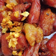 หมูทอดแกล้มปลาร้าสับ
