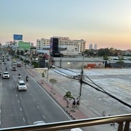 สุกี้ตี๋น้อย ศรีนครินทร์ มาร์เก็ต (Supreme)