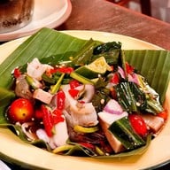 อบอวล ประชาชื่น