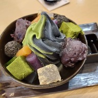 Kyo Roll En แฟชั่นไอส์แลนด์