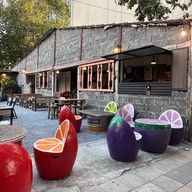 Chill for you Roti&Tea, Halal food ราม24/4