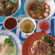 ชาไทย หวานเข้ม 15 บาท ลำพูน