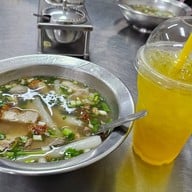 เมนูของร้าน ก๋วยจั๊บน้ำใส บางคล้า หน้าค่ายทหาร