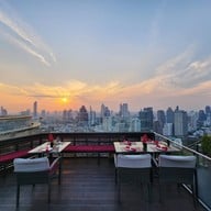 บรรยากาศ zoom sky bar 2 2