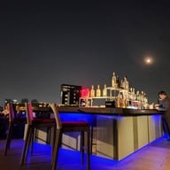 บรรยากาศ zoom sky bar 2 2