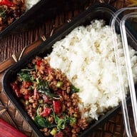 คุณฉุย กะเพราโบราณ  บรรทัดทอง