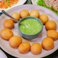 ตงเพ้ง Charlie's by Tong Peng พระรามสี่