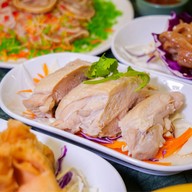 ตงเพ้ง Charlie's by Tong Peng พระรามสี่