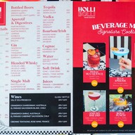 Holli Bolli, Radisson Suite Bangkok