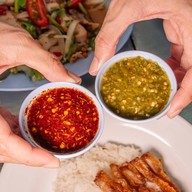 เมนูของร้าน ข้าวหมูทอดอร่อยมาก บางบอน