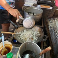 บ้านผัดไท ท่าน้ำนนท์